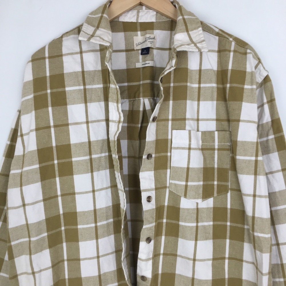 Universal Thread Olive Green Plaid Oversized Flannel Button Down Shirt Size M - Picture 4 of 11